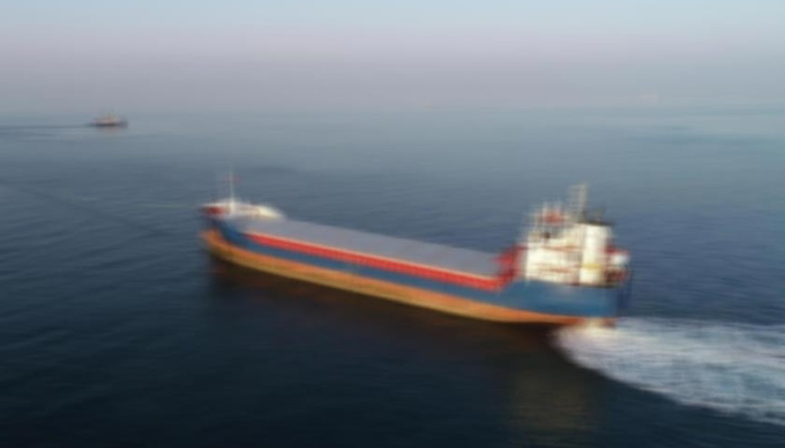 Aden Körfezinde içinde Türk kaptanların olduğu gemi kaçırıldı
