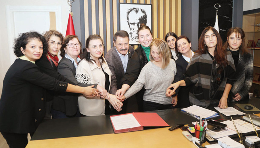 Kadına şiddete göz yummuyor