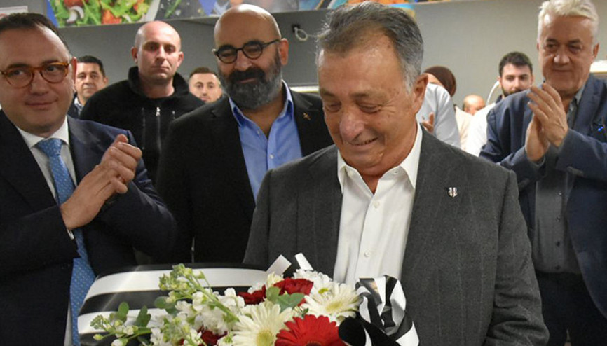 Beşiktaşta Başkan Ahmet Nur Çebi veda etti
