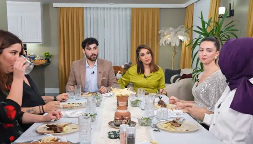 Zuhal Topal’la Yemekteyiz kim kazandı, birinci kim oldu | 1 Aralık 2023 Yemekteyiz puan tablosu belli oldu İşte Zuhal Topalla Yemekteyiz 75 bin TL para ödülünü kazanan yarışmacı Zuhal Topal’la Yemekteyiz kim kazandı, birinci kim oldu | 1 Aralık 2023 Yemekteyiz puan tablosu belli oldu İşte Zuhal Topalla Yemekteyiz 75 bin TL para ödülünü kazanan yarışmacı