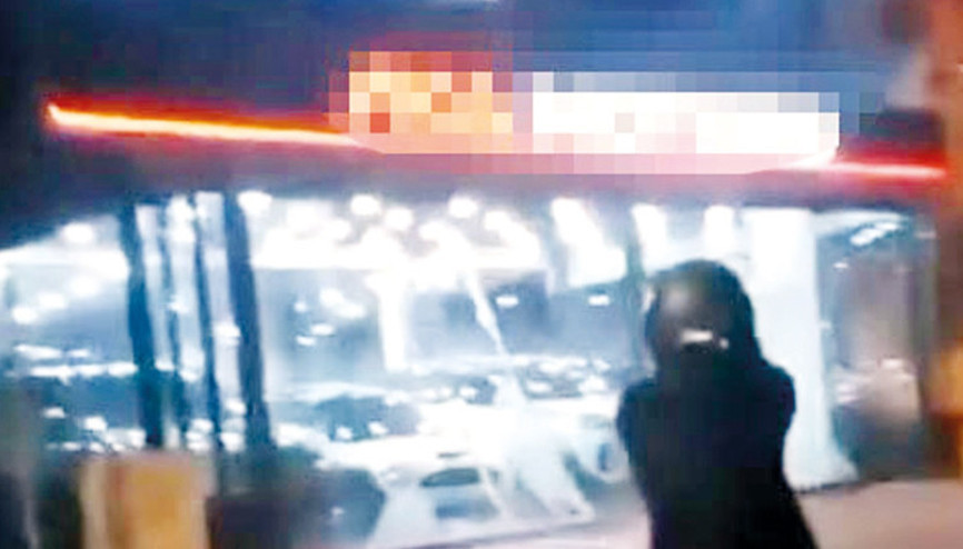 Galeriye kurşun yağmuru