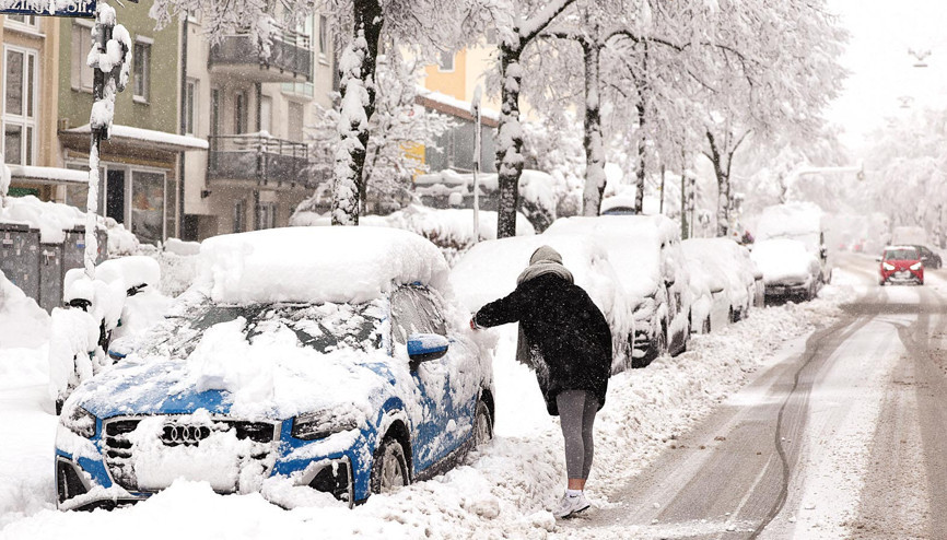 Avrupa kara gömüldü