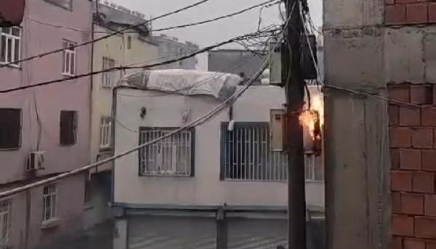 Diyarbakırda trafo yangınını itfaiye söndürdü