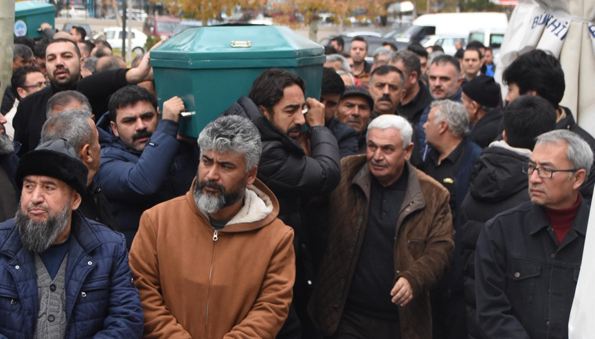 Altaylı futbolcu İbrahim Öztürk’ün annesi vefat etti