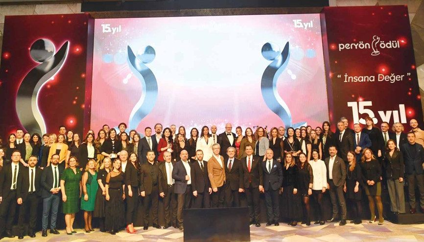 15. İnsana Değer Ödülleri verildi 15. İnsana Değer Ödülleri verildi