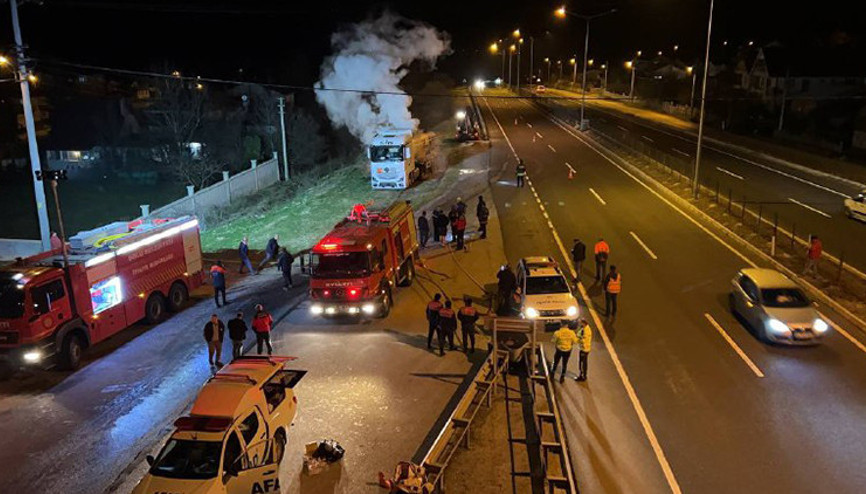 Kimyasal madde yüklü tankerde sızıntı Ekipler harekete geçti
