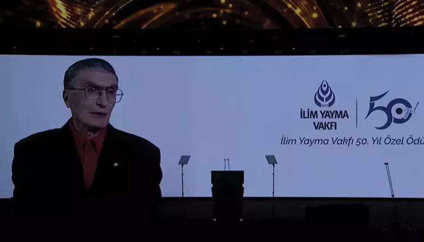 İlim Yayma Vakfı 50. Yıl Özel Ödülü Aziz Sancar’a verildi