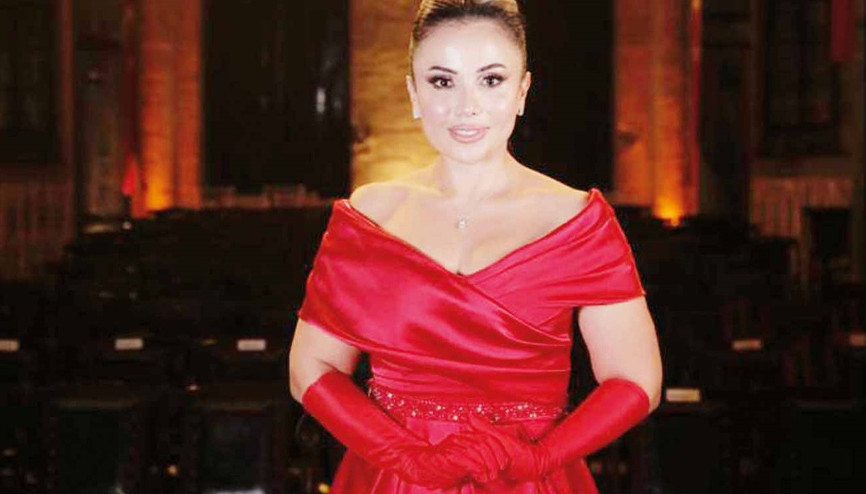 Kız çocuklarının ilham perisi... Soprano Ceylan öğretmen