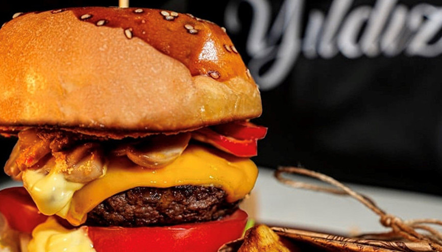 Yöresel tadın dünya lezzeti ile buluşması: Sürk çökelekli hamburger tarifi Yöresel tadın dünya lezzeti ile buluşması: Sürk çökelekli hamburger tarifi