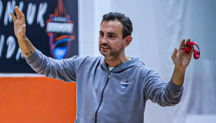 Çağdaş Bodrum’da Ender Arslan dönemi bitti Hakan Yapar takımdan ayrıldı... Çağdaş Bodrum’da Ender Arslan dönemi bitti Hakan Yapar takımdan ayrıldı...