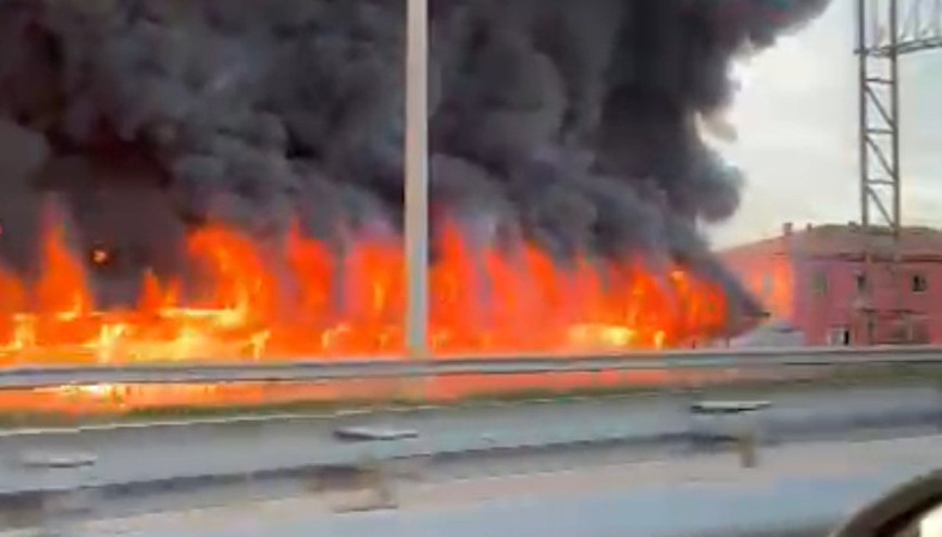 Çorumda fabrika yangını: Ekipler müdahale ediyor