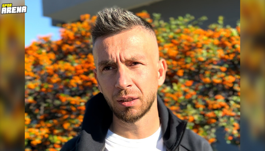 Karşıyakanın milli futbolcusu Adem Büyük, birlikte oynadığı en iyi 11i açıkladı