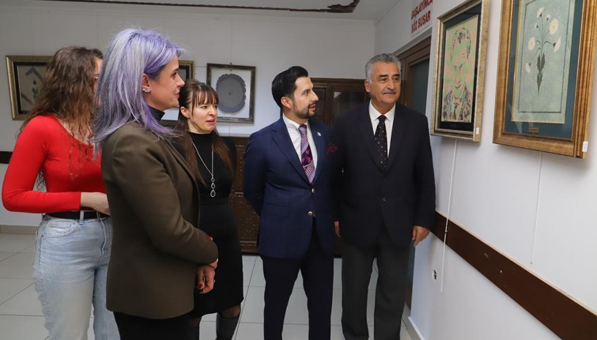 Üç sanatı buluşturan sergi
