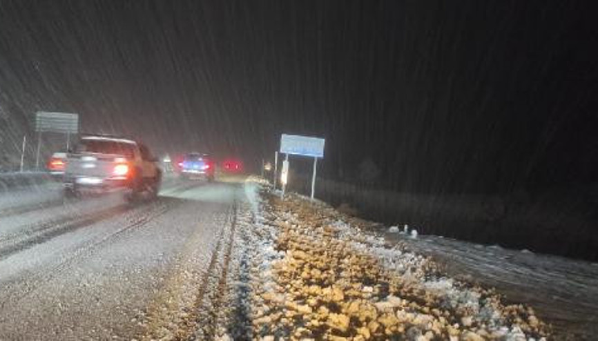 Konya- Antalya karayolunda ulaşıma kar engeli