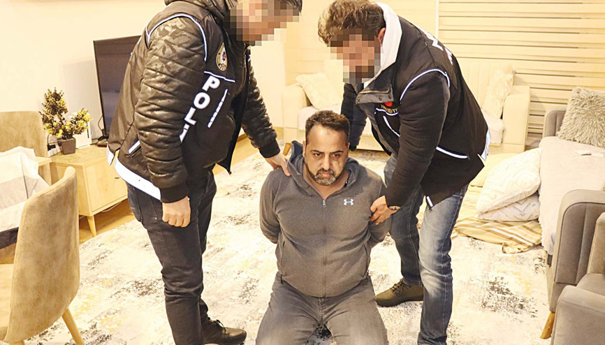 Bir barona daha diz çöktürüldü