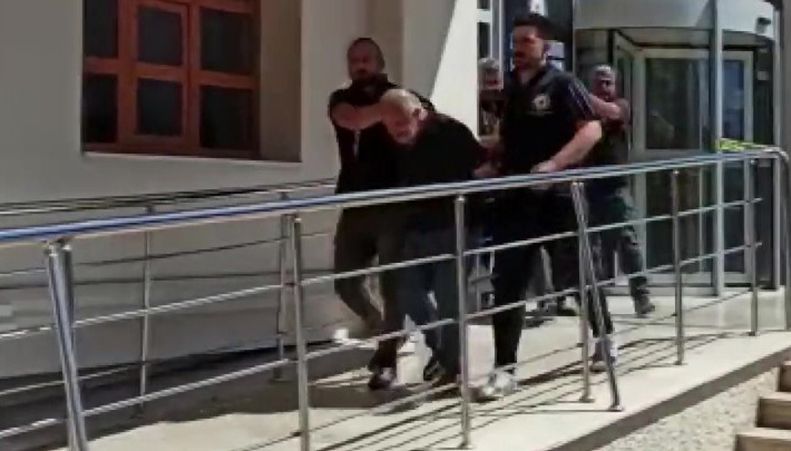 Konyadaki korkunç cinayette verilen ceza belli oldu Aynı sokağa fırın açmak isteyen meslektaşını öldürmüştü Konyadaki korkunç cinayette verilen ceza belli oldu Aynı sokağa fırın açmak isteyen meslektaşını öldürmüştü