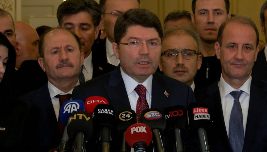 Bakan Tunç: Sosyal medyada terör propagandası yapan 3 kişi tutuklandı