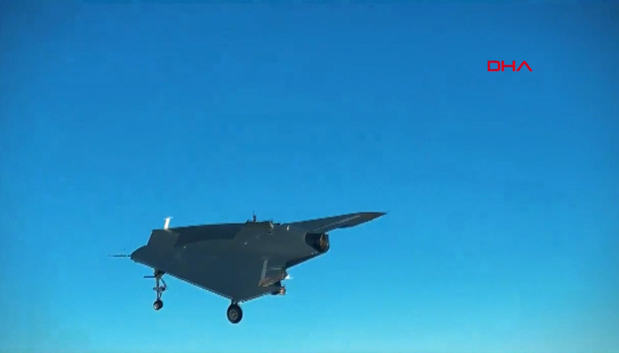 Cumhurbaşkanı Erdoğan, ANKA-3’ün ilk kez uçtuğu görüntüleri paylaştı