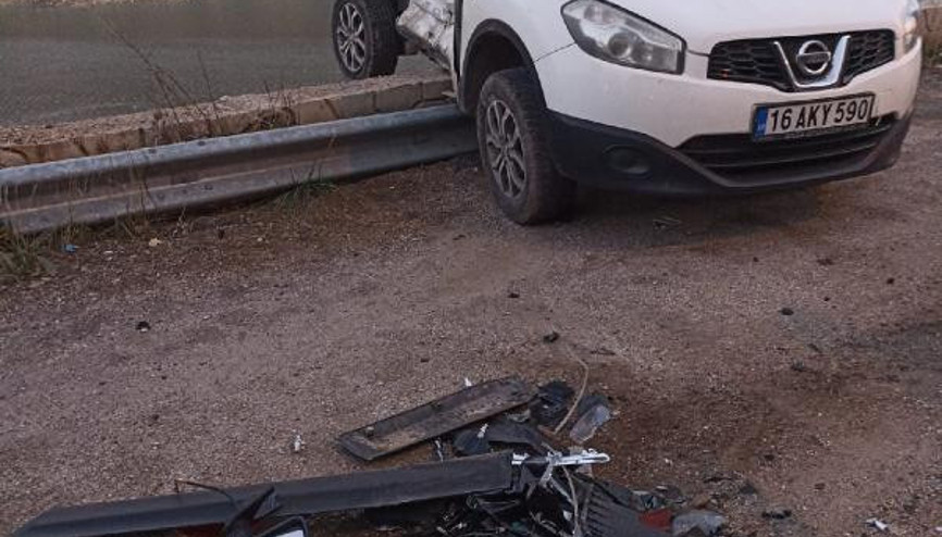 Tunceli’de kaza yapan cip, savrulup istinat duvarında asılı kaldı