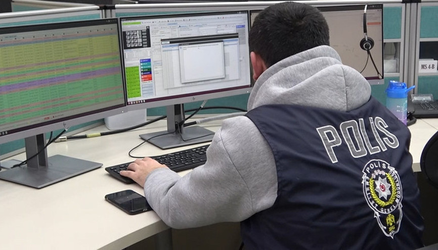 112ye gelen çağrı pes dedirtti... Mezarlıktan arayıp bunları söyledi