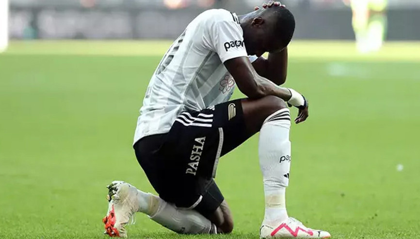 Beşiktaşa ilk veda Eric Baillyden Trabzonspor ile anılıyor