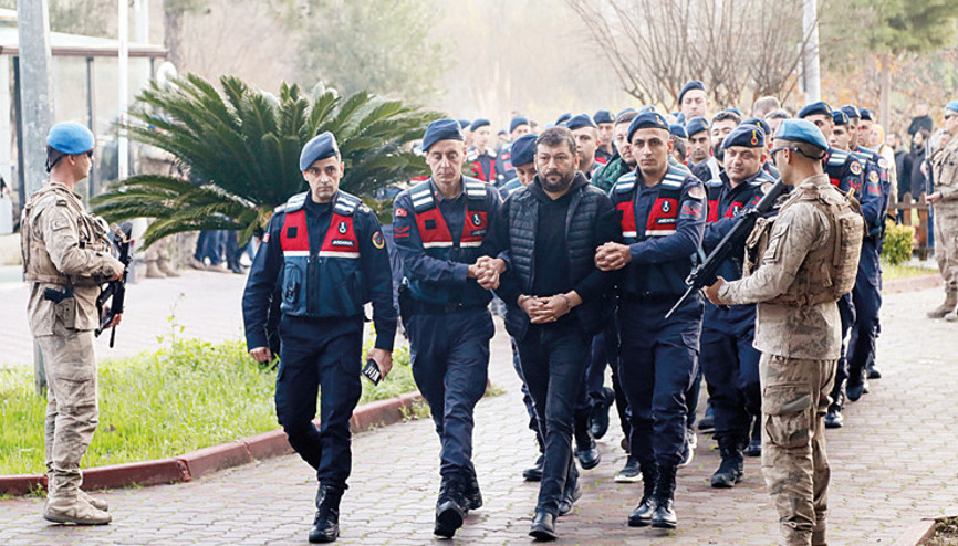 Oğlu öldü emniyete koştu... Acılı anne çeteyi çökertti
