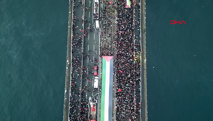 Gazze ve şehitler için büyük yürüyüş Binlerce kişi akın etti