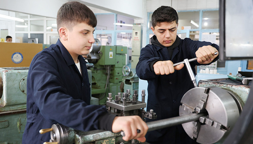 Fabrika gibi lise: Cirosu 5 milyon