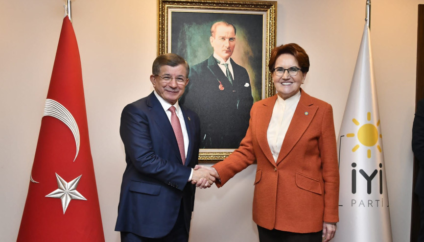 Gelecek Partisi Genel Başkanı Davutoğlu, Akşener ile görüştü