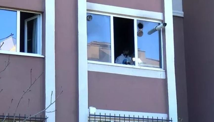 Pendikte sitede bulunan dairede yangın: 1 ölü