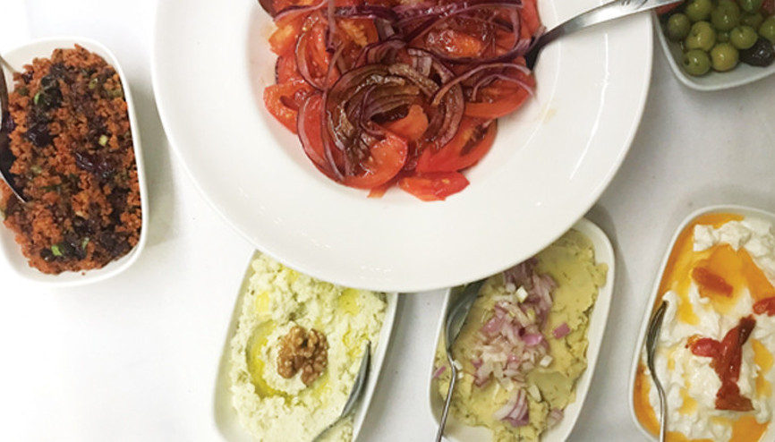 Adabıyla, eski usulde... Adabıyla, eski usulde...