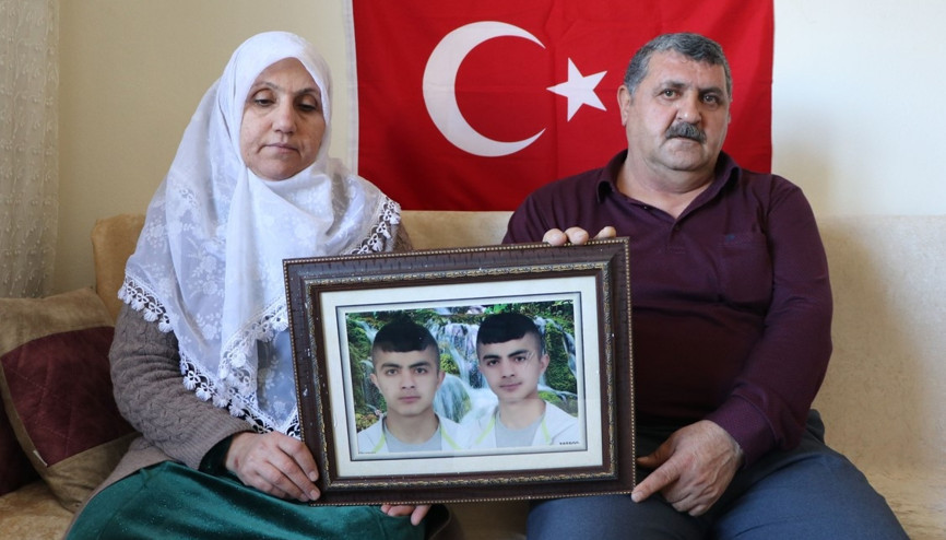 Evlat nöbetindeki aile anlattı: O günden bugüne oğlumdan haber alamıyorum Evlat nöbetindeki aile anlattı: O günden bugüne oğlumdan haber alamıyorum