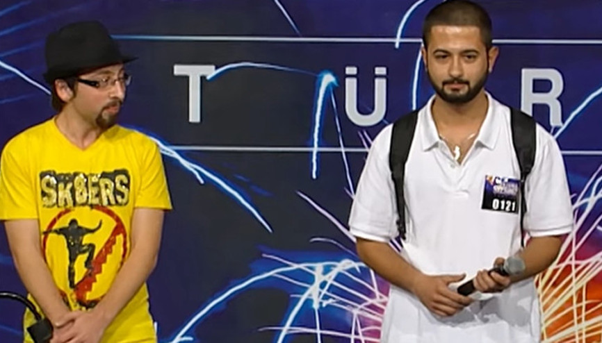 O da şansını yetenek yarışmasında denemiş... Şimdi konserden konsere koşuyor