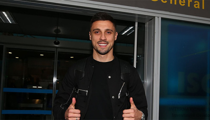 Son Dakika: Fenerbahçenin transferini açıkladığı Rade Krunic İstanbulda