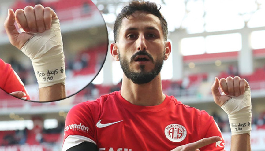 Antalyasporlu futbolcu Sagiv Jehezkel, tepki çeken gol sevinci sonrası gözaltına alındı Antalyasporlu futbolcu Sagiv Jehezkel, tepki çeken gol sevinci sonrası gözaltına alındı