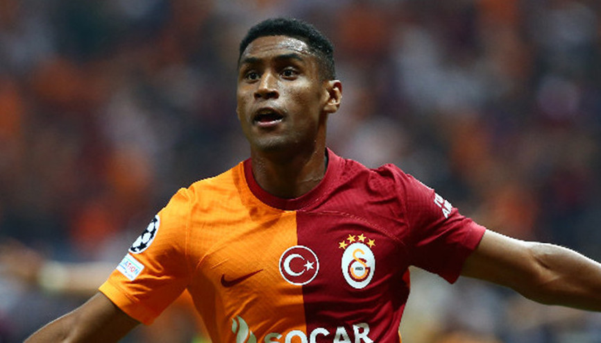 Galatasarayda Tete protesto edildi