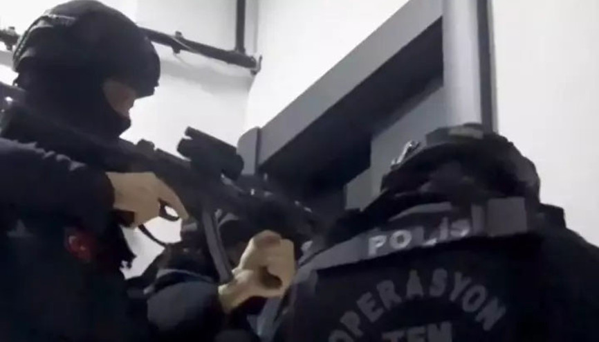 28 ilde eş zamanlı operasyon: 165 kişi yakalandı Bakan Yerlikaya: Teröristlerin hiçbirine göz açtırmayacağız