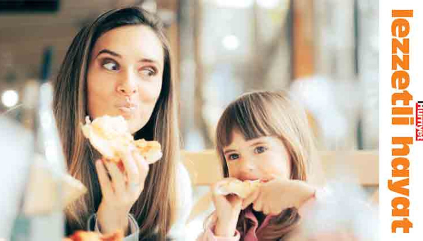 Güzel bir yemeği  hak ettiler...