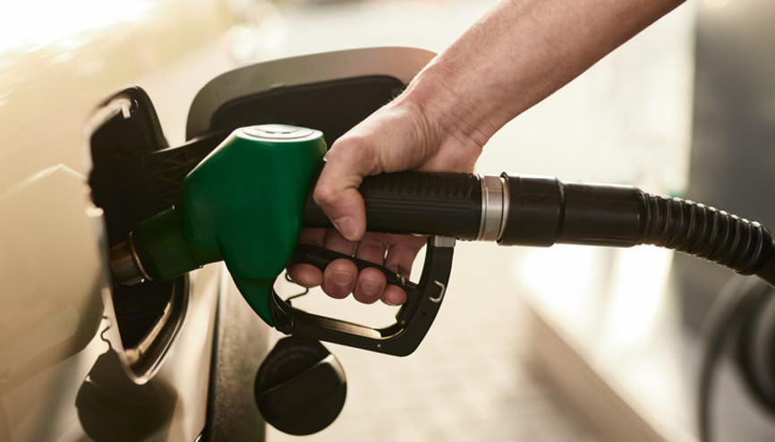 Benzine, motorine (mazota), zam ya da indirim geldi mi Yeni hafta akaryakıt fiyatları 22 Ocak 2024