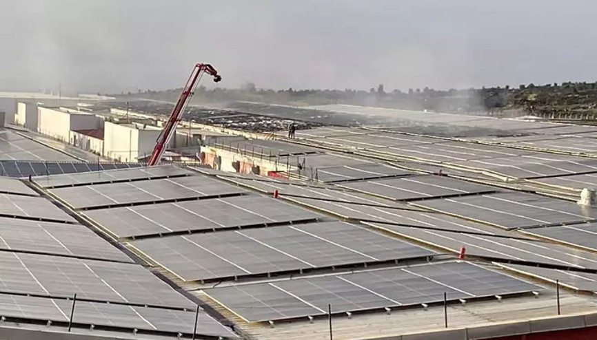 Osmaniye’de tekstil fabrikasında çıkan yangında 4 işçi dumandan etkilendi