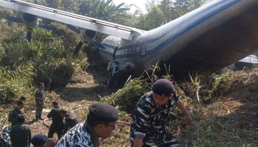 Askeri uçağı pistten çıktı: 8 kişi yaralandı