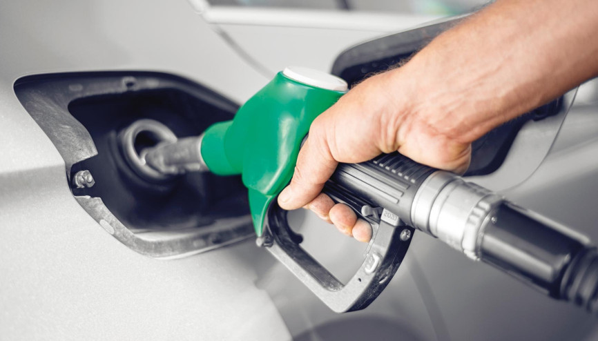 Benzine 1.43 TL zam geldi