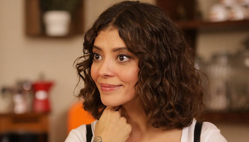 Oyuncu Selin Şekerci öpüşme sahnesinde neler hissettiğini anlattı