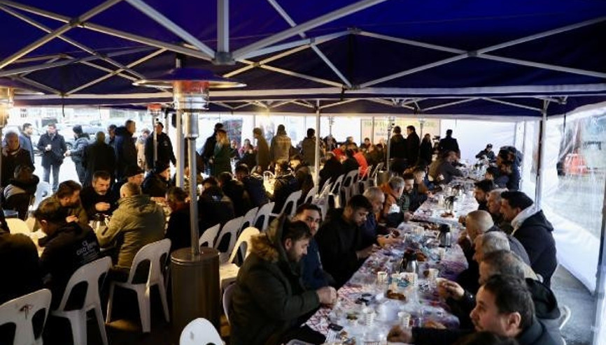 Büyükçekmece Belediye Başkanı Akgün, sanayi sitesi esnafı ile bir araya geldi