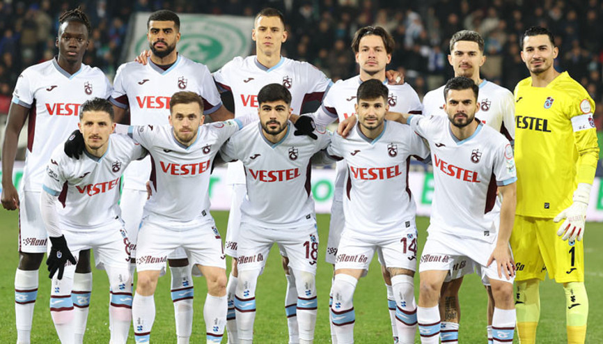 Trabzonsporda sakatlık şoku Hüseyin Türkmenin aşil tendonunda yırtık...