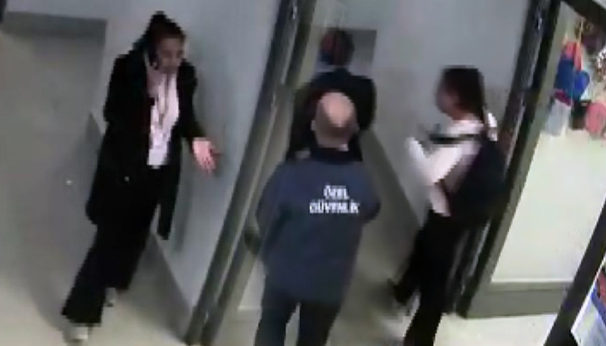 Sahte doktorun yakalanma anı kamerada... Yaka kartını hastanede görevli doktor verdi