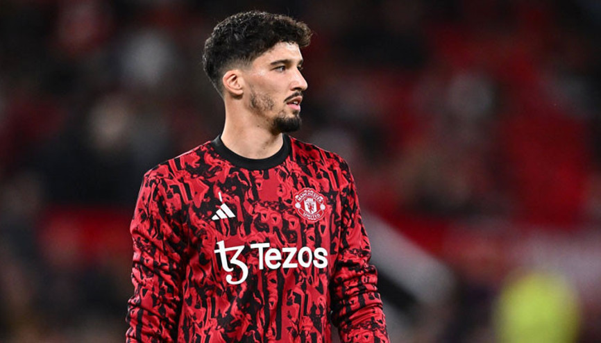 Erik ten Hagdan Altay Bayındır müjdesi İlk maçına çıkacak