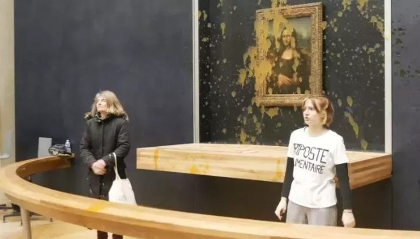 Fransa’da aktivistler Mona Lisa tablosuna çorba fırlattı