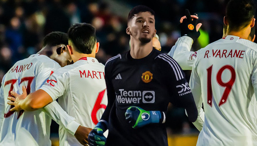 Altay Bayındır ilk maçına çıktı, Manchester United 4 golle turladı