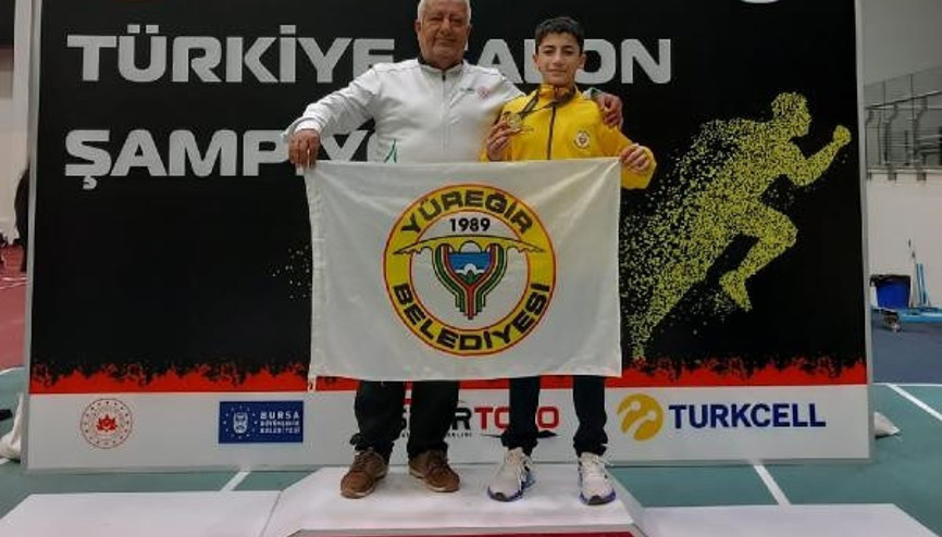 Yüreğirli atletler madalyaya doymuyor